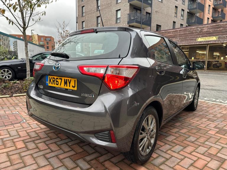 2017 Toyota Yaris 1.5 VVT-h Icon E-CVT Euro 6 (s/s) 5dr HATCHBACK Petrol/Electric Hybrid Automatic