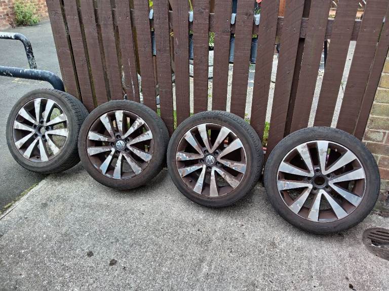 VW 17 inch alloy wheel Golf GTD Mk6 Seattle Shadow with tyres 225/45 R 17 x4