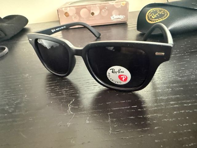Ray-Ban Black Men display picture 1