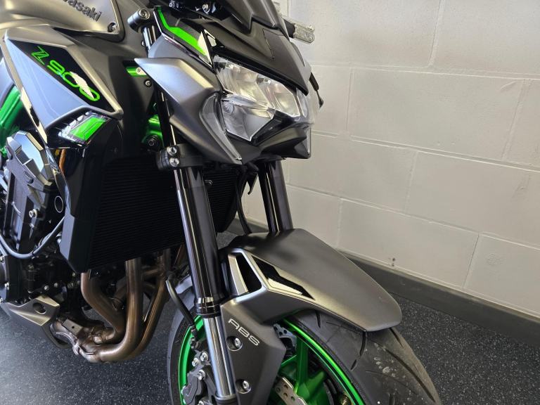 Kawasaki Z900 ZR 