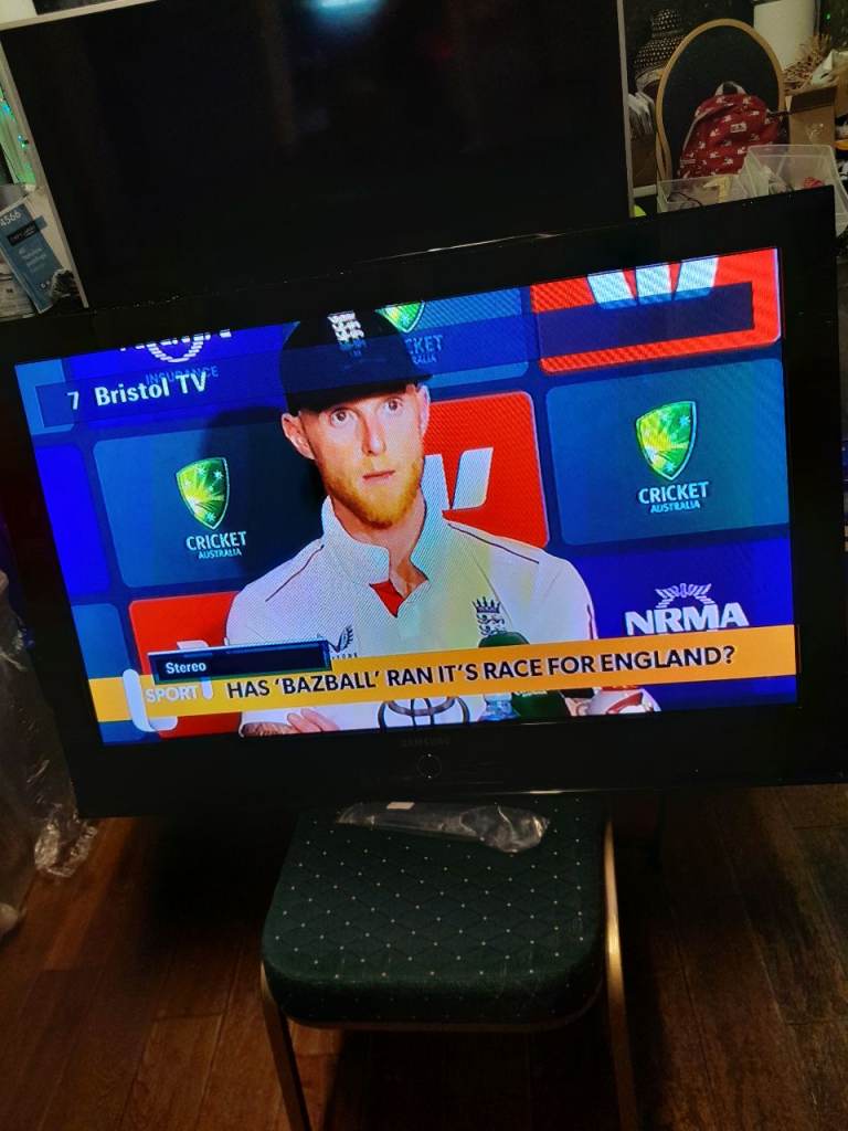 SAMSUNG 42 INCH PLASMA TV. NOT SMART