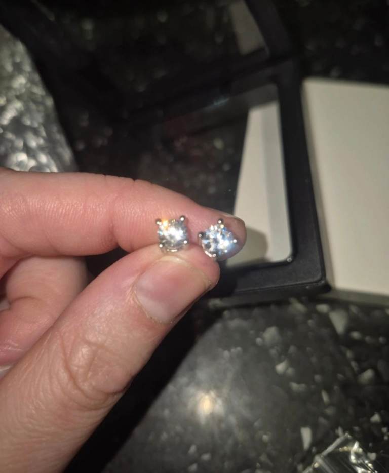 Silver stone earings 