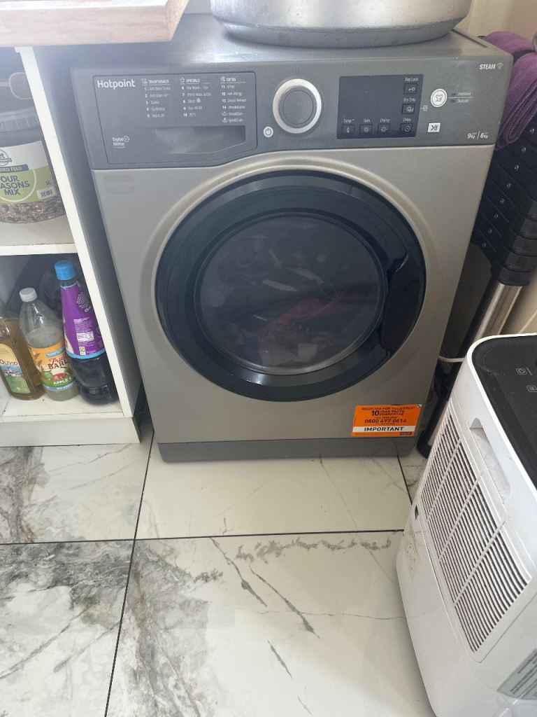 Hotpoint Washing Machine NSC 743 – Grey, Good Condition