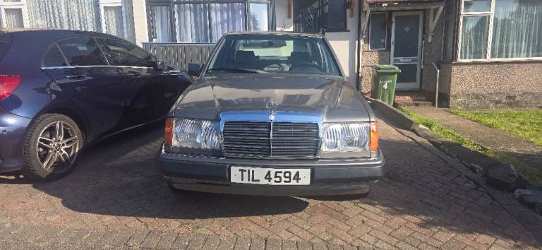 Mercedes-Benz, W 124  CLASS, Saloon, 1990, Manual, 2279 (cc), 4 doors