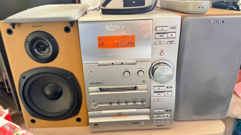 Sony CMT-CP33MD Micro Hi-Fi Sony CMT-CP33MD Micro Hi-Fi component stereo system