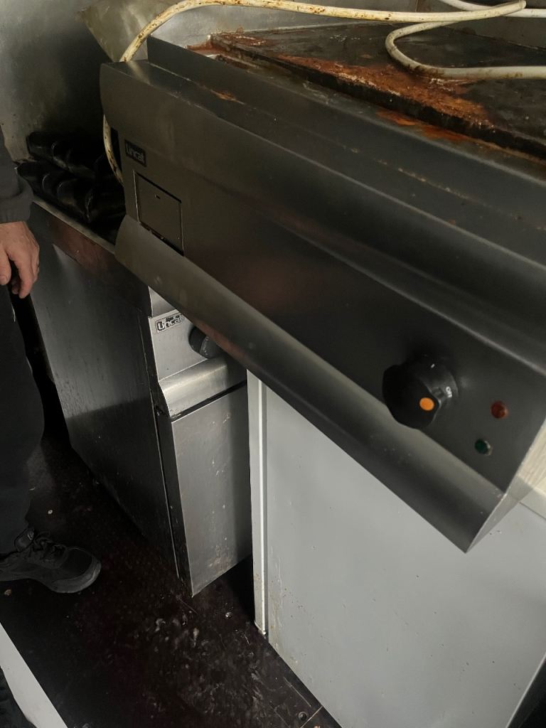 Cafe/ restaurant equipment 