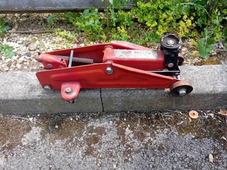 Used car jack 