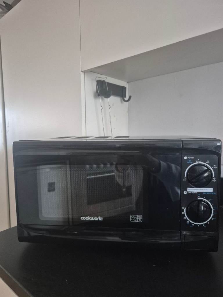 Cookworks Black Microwave – Good Condition-