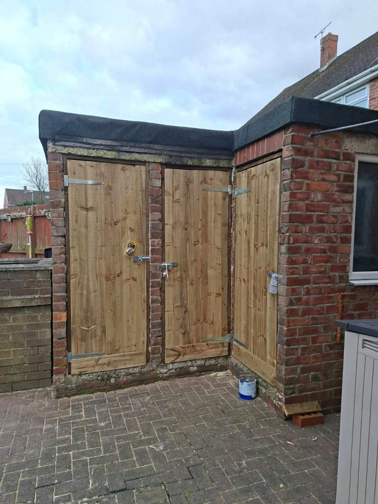 New Wooden Garden Gates ,doors fitting also provided 