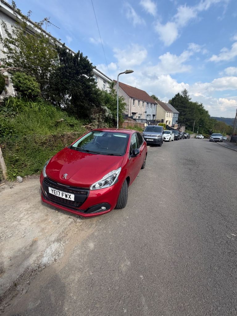 Peugeot, 208, Hatchback, 2017, Manual, 1199 (cc), 5 doors