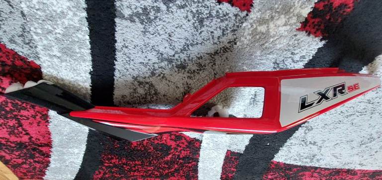 New Rear Left Black/Red Panel for SY125-10-SE-E5
