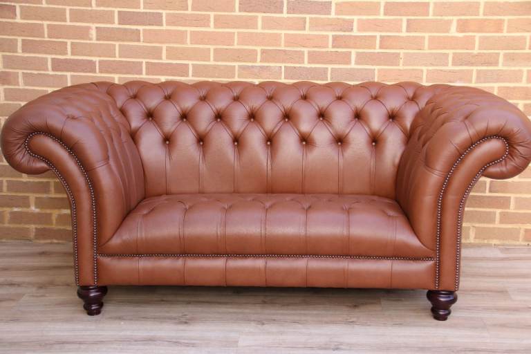 Saxon Highgrove Chesterfield Sofa (UK Delivery)