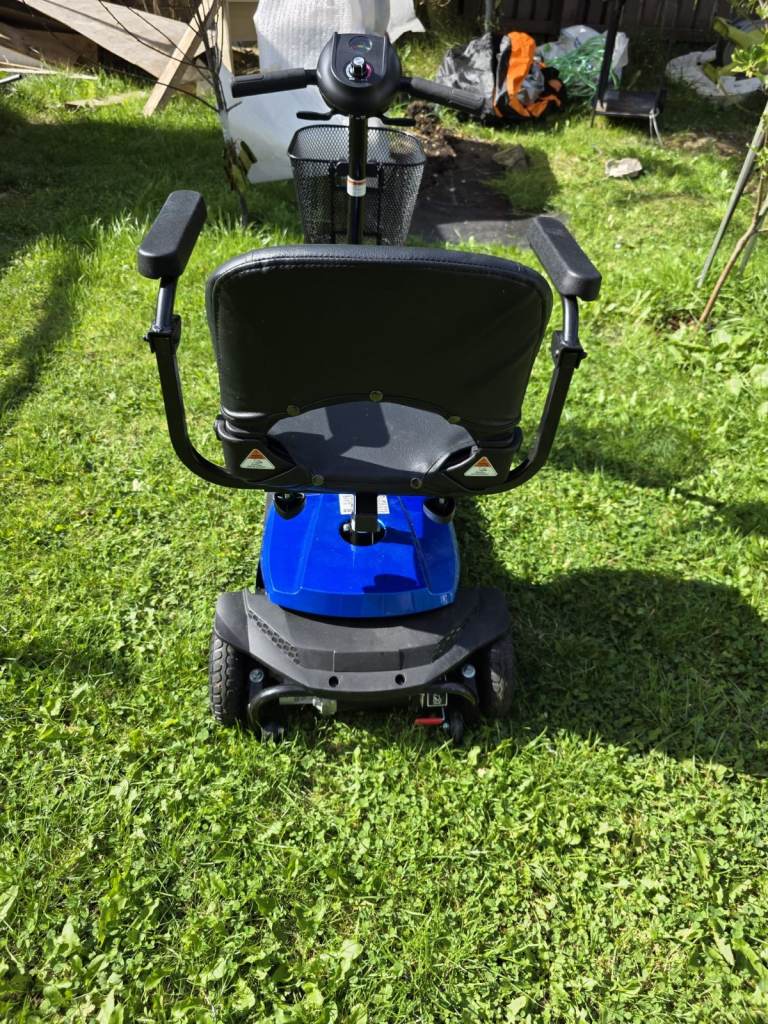 BSCOOT VT-1AL Mobility Scooter in Blue – Excellent Condition