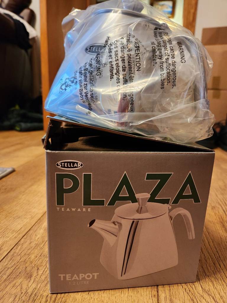 Stellar Plaza teapot. 1.2litre