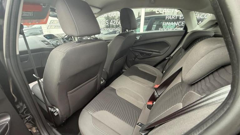 2014 Ford Fiesta 1.6 Zetec Powershift Euro 5 5dr HATCHBACK Petrol Automatic