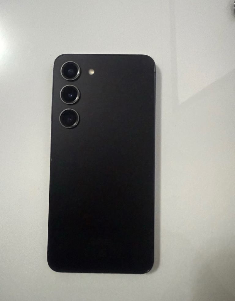 Samsung Galaxy S23 unlocked good condition 