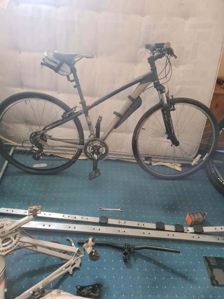 Specialized Crosstrail / MTB large bike 29 inch wheels in superb condition free delivery £145 ono