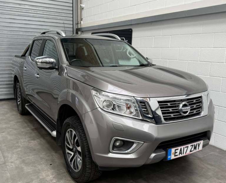 2017 Nissan Navara Double Cab Pick Up Tekna 2.3dCi 190 4WD Auto PICK UP DIESEL Automatic
