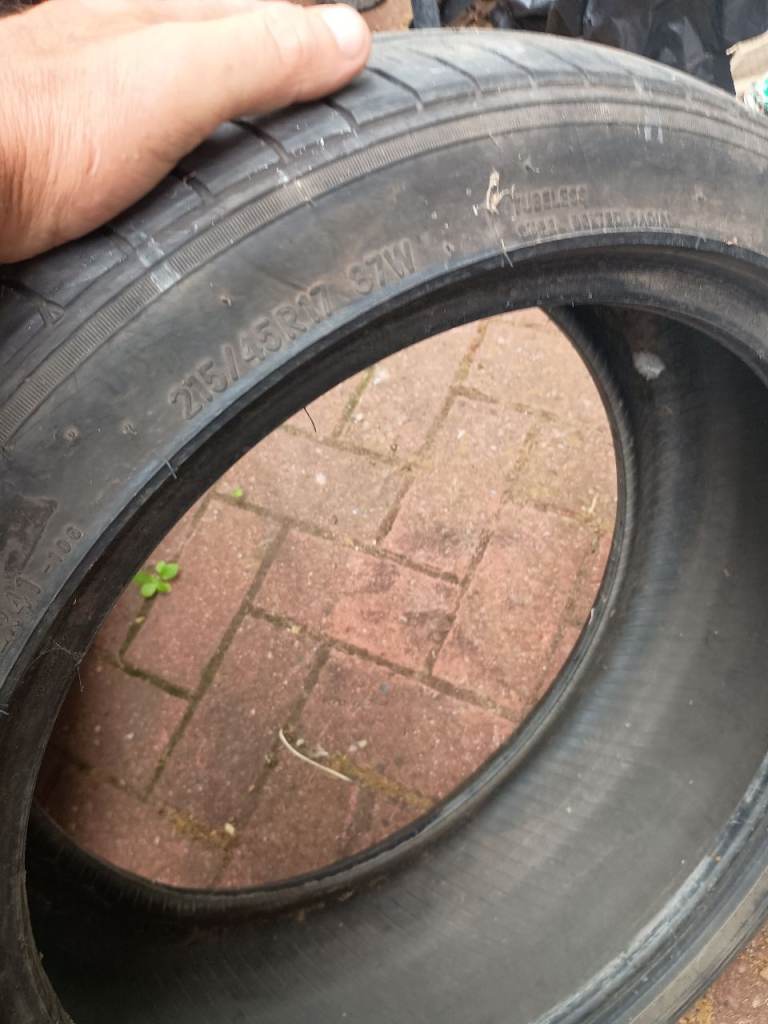 Toyo 215 45 17 tyres run flats great tread ideal spare wheel 