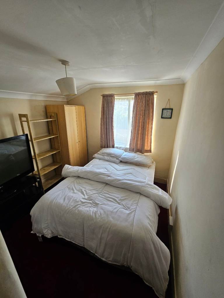 Double room to rent in Leytonstone 170 pw