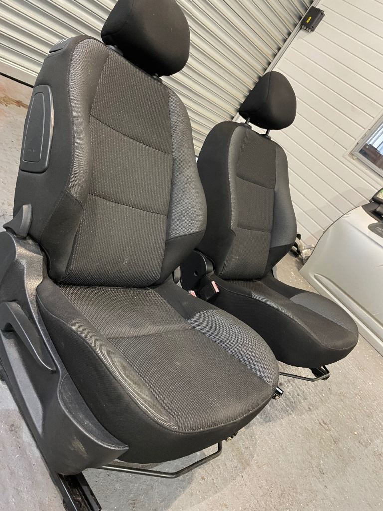 Peugeot 207 Front Seats Driver & Passenger 2010