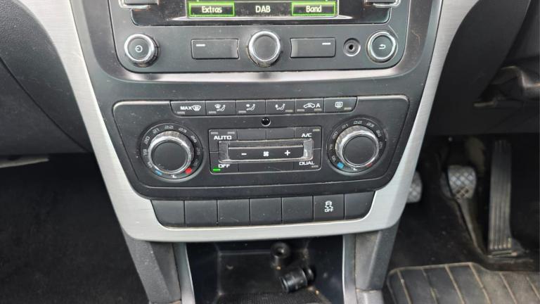 2014 Skoda Yeti 2.0 TDI Tour de France Outdoor 4WD Euro 5 5dr HATCHBACK Diesel Manual