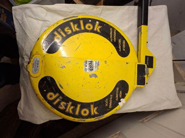 Disklok security steering wheel lock
