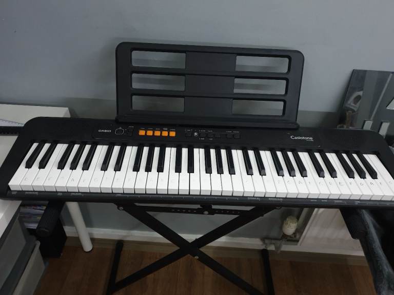 CASIO CT-S100 Electronic Keyboard PIANO