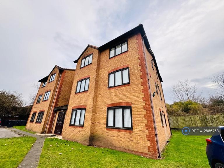 1 bedroom flat in Avern Close, Tipton, DY4 (1 bed) (#2886753)
