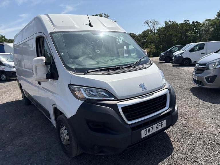 Peugeot Boxer Boxer 335 Professional L3H2 Blue HDi (white) 2021