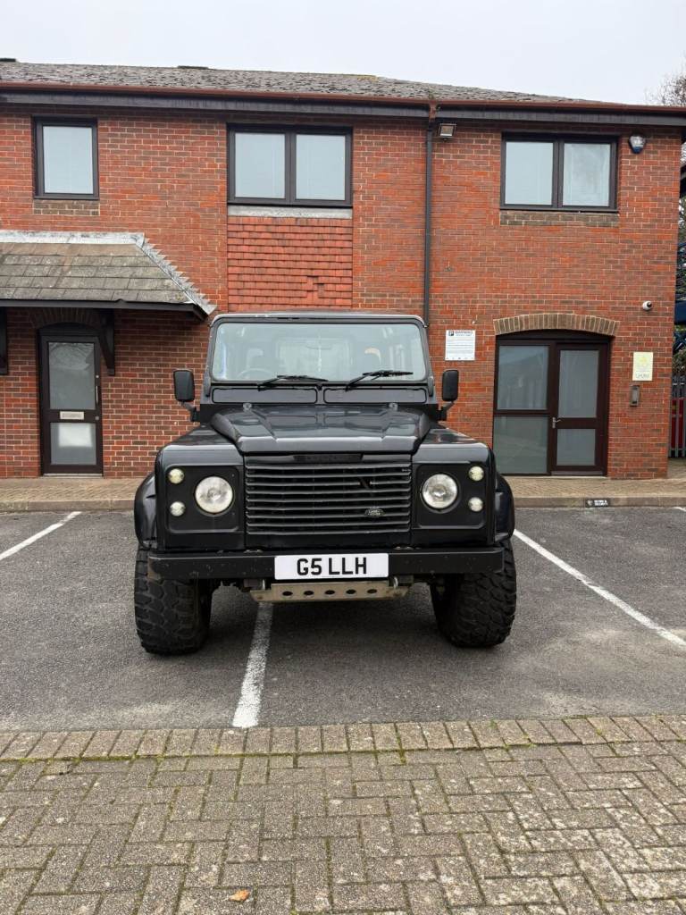 Land Rover Defender 90