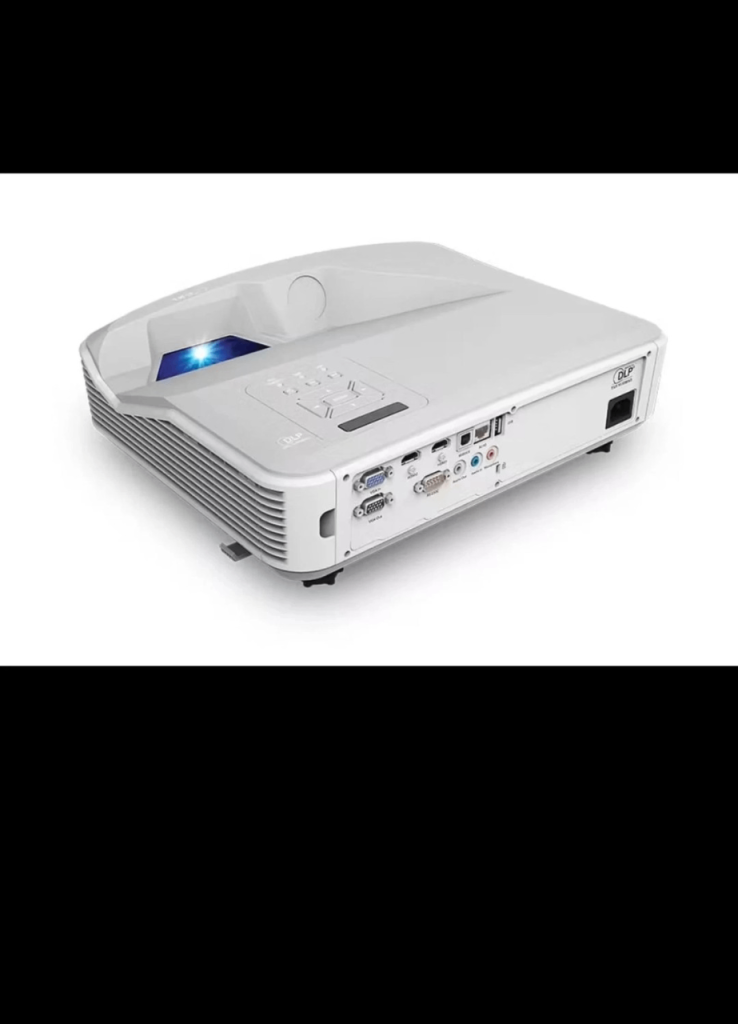 Christie short throw DWU500s projector