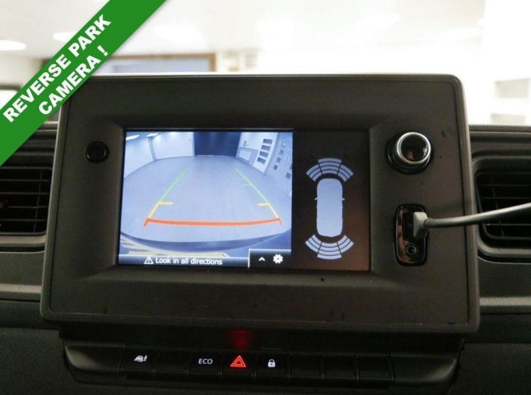 72 RENAULT MASTER 2.3 DCI 135 BHP SWB BUSINESS EDITION ( SAT NAV )