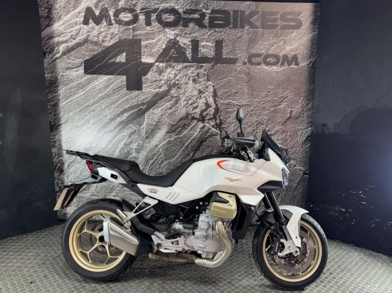 MOTO GUZZI V100 MANDELLO 2023