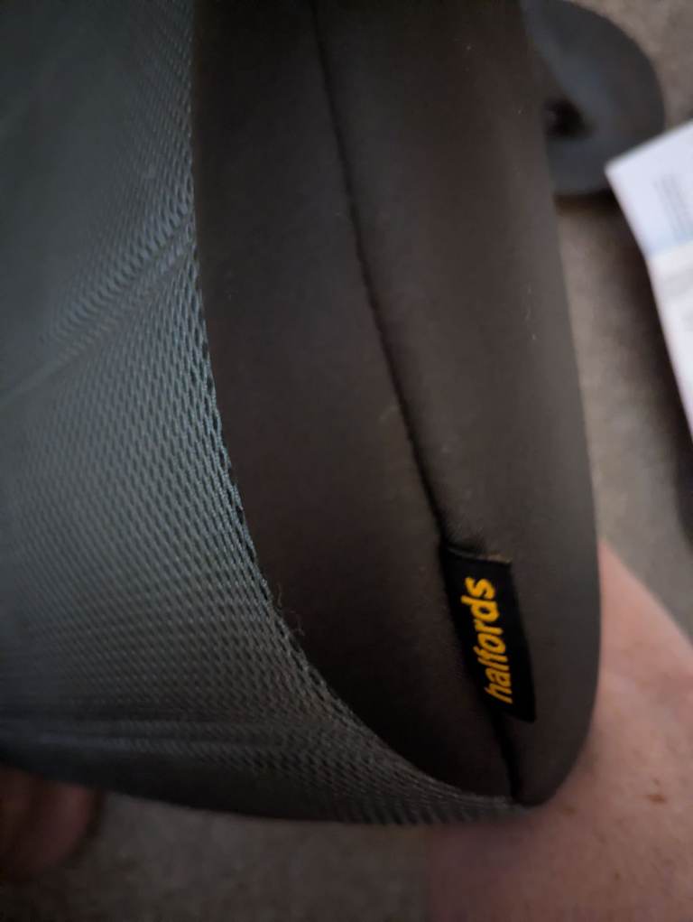 2 X booster seat 15-36kg