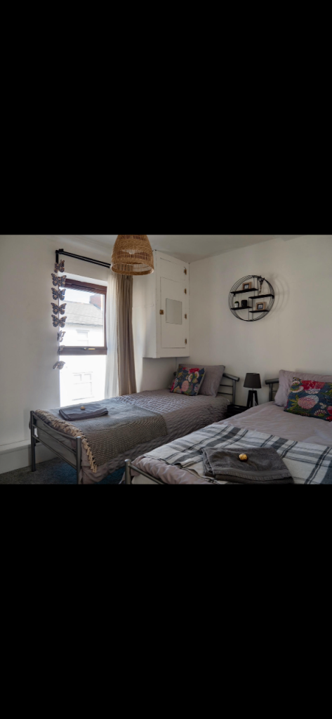 FREE 2x single bed and mattress 