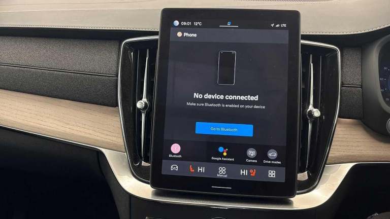 2025 Volvo XC90 Plus, T8 AWD Plug-in hybrid, Electric/Petrol, Dark, 7 Seats ( 360* Camera ) ESTAT...