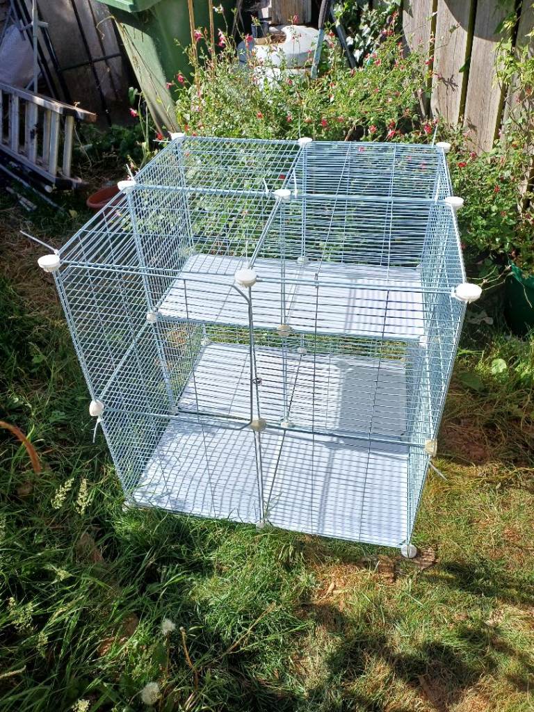 Outdoor/indoor pet cage