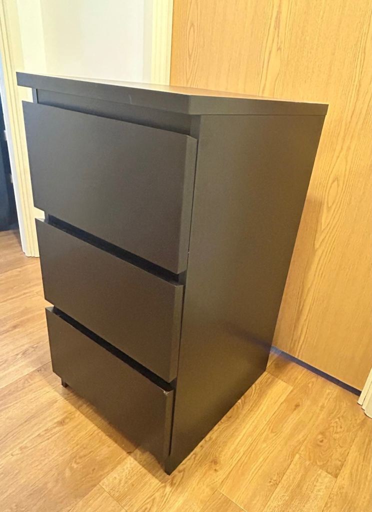 IKEA MALM White chest of 3 drawers - Black