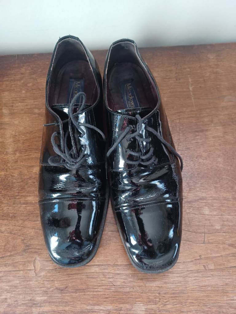 Men's black patent shoes - size 10