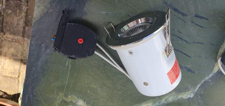JOB LOT: 17 AURORA LED DOWNLIGHTS. TESTED. WORKING. SEE BELOW for MODEL NUMBERS.