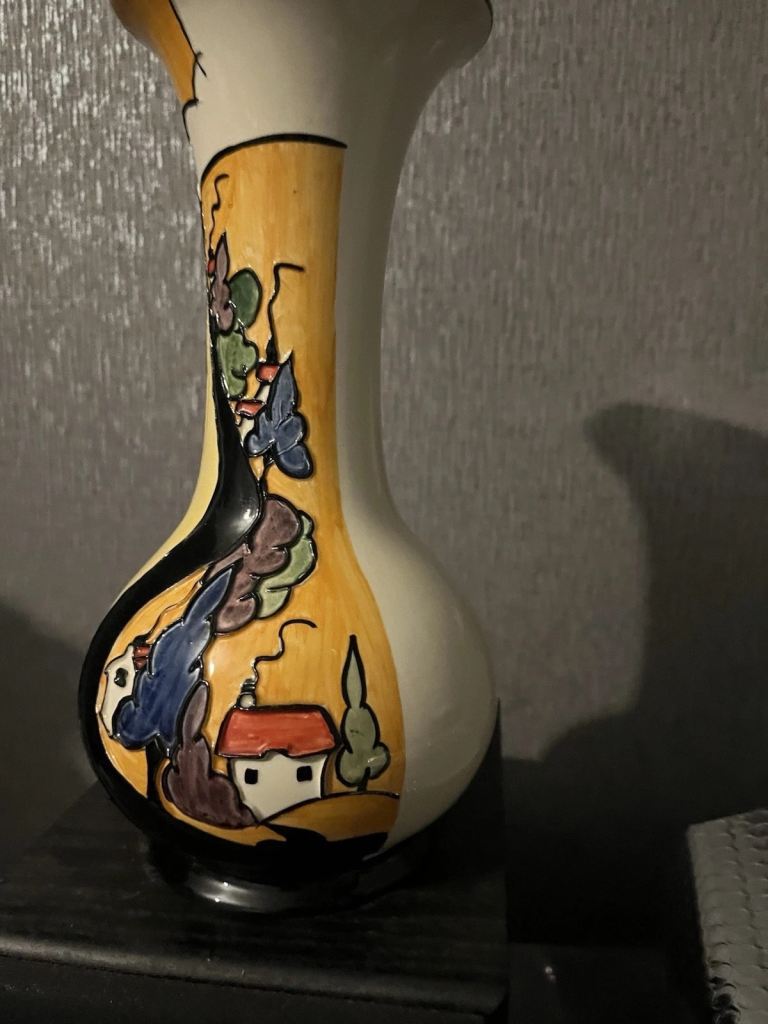 Large Lorna Bailey vase 11.5 inches tall 