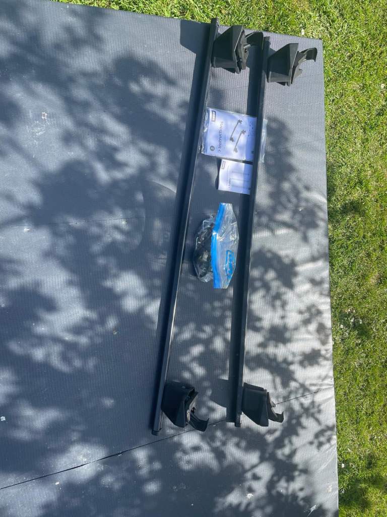 Thule roof rack and venom 460 storage box