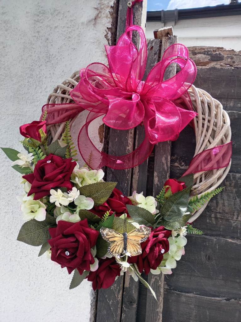 Red rose wicker heart wreath