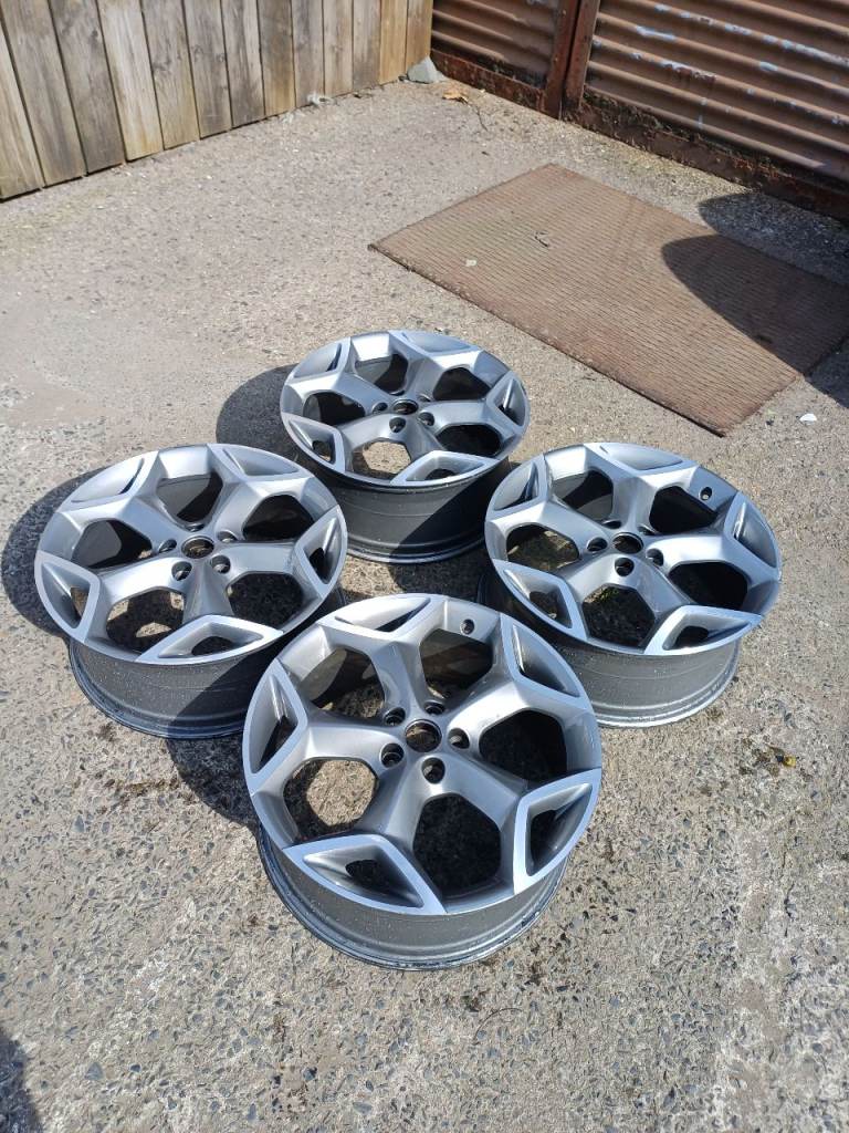 Ford 19 inch Y spoke alloys