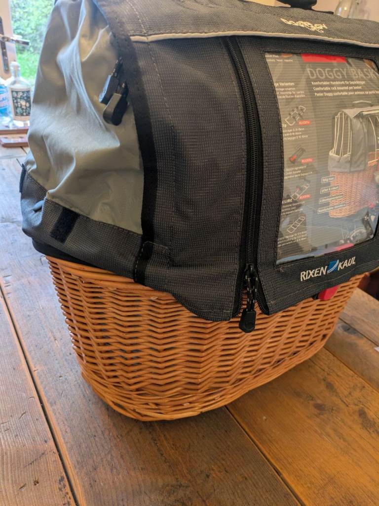 Rixen Kaul doggy basket, brand new 