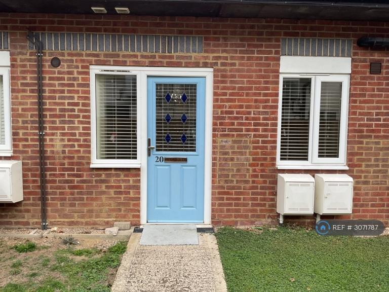 Studio flat in Acorn Lodge, St Albans, AL2 (#3071787)