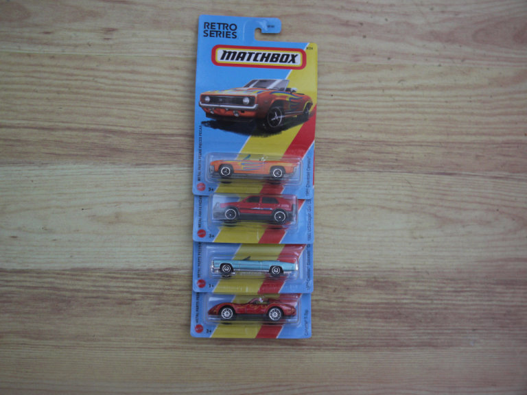 Matchbox 1 : 64 Retro series collection of 4