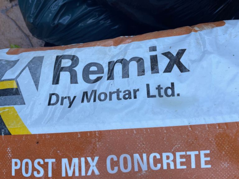 Post mix concrete 4 bags Ch