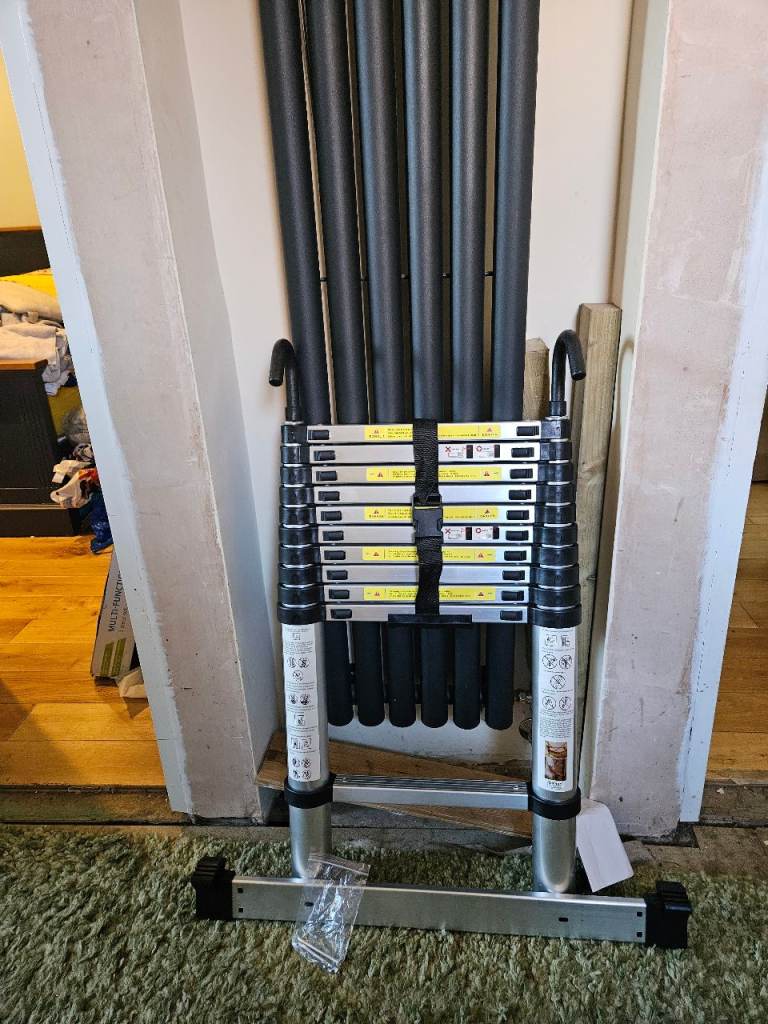 3.2M Heavy Duty Telescopic Ladder with Roof Hooks